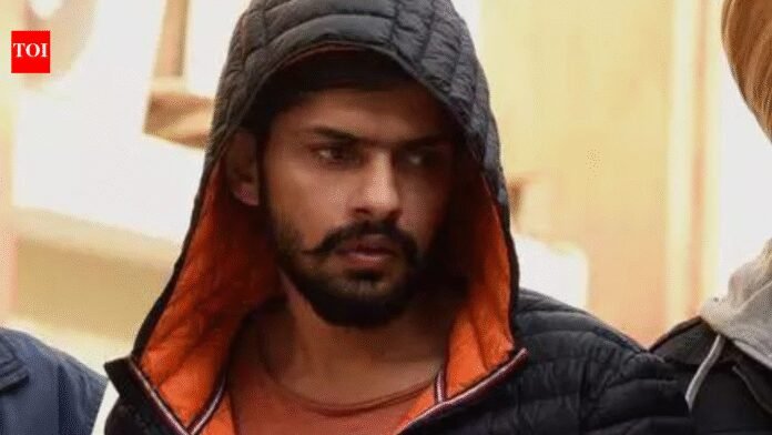 4 held for posing as Lawrence Bishnoi aides, demanding Rs 30 lakh from Mumbai based jeweller | Mumbai News