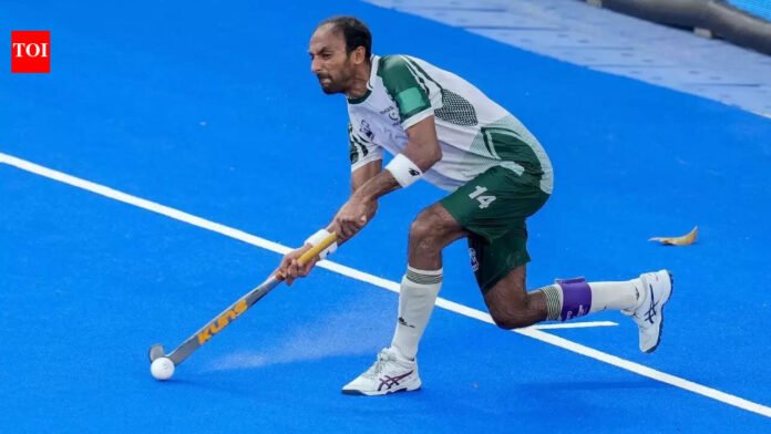 Accommodation row rocks Pakistan hockey: PHF chief resigns after banning captain | Hockey News
