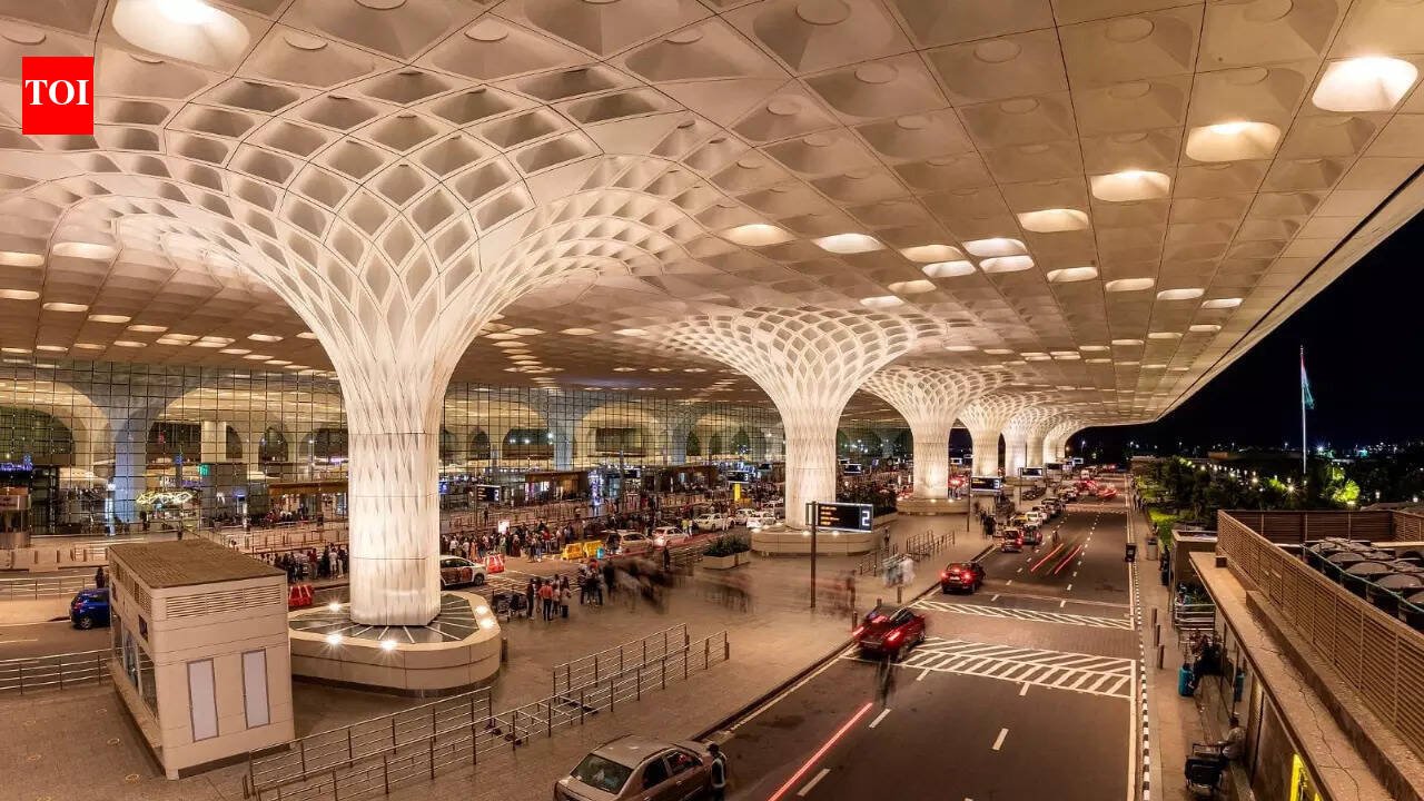 Cab driver held outside Mumbai airport for duping passengers, app cab platform | Mumbai News