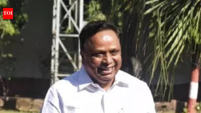 Consider developing AI system to curb road digging, manage utility disruptions in Mumbai, guardian minister Ashish Shelar tells BMC | Mumbai News