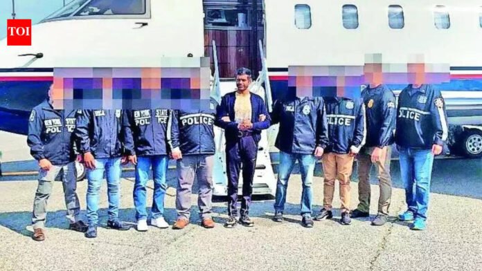 DOJ's Gupta charges point to an amateur plot: Spooks