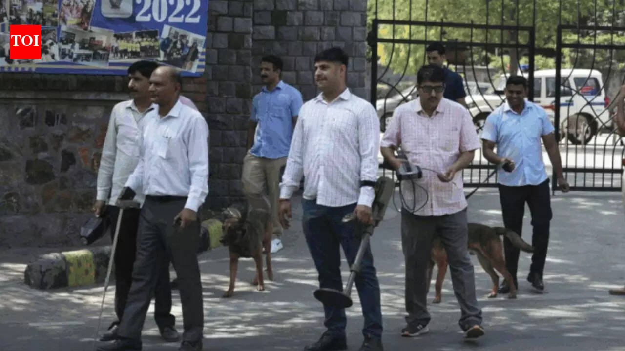 'Delhi will become Khalistan': Multiple schools in Delhi get bomb threat emails; security on high alert | Delhi News