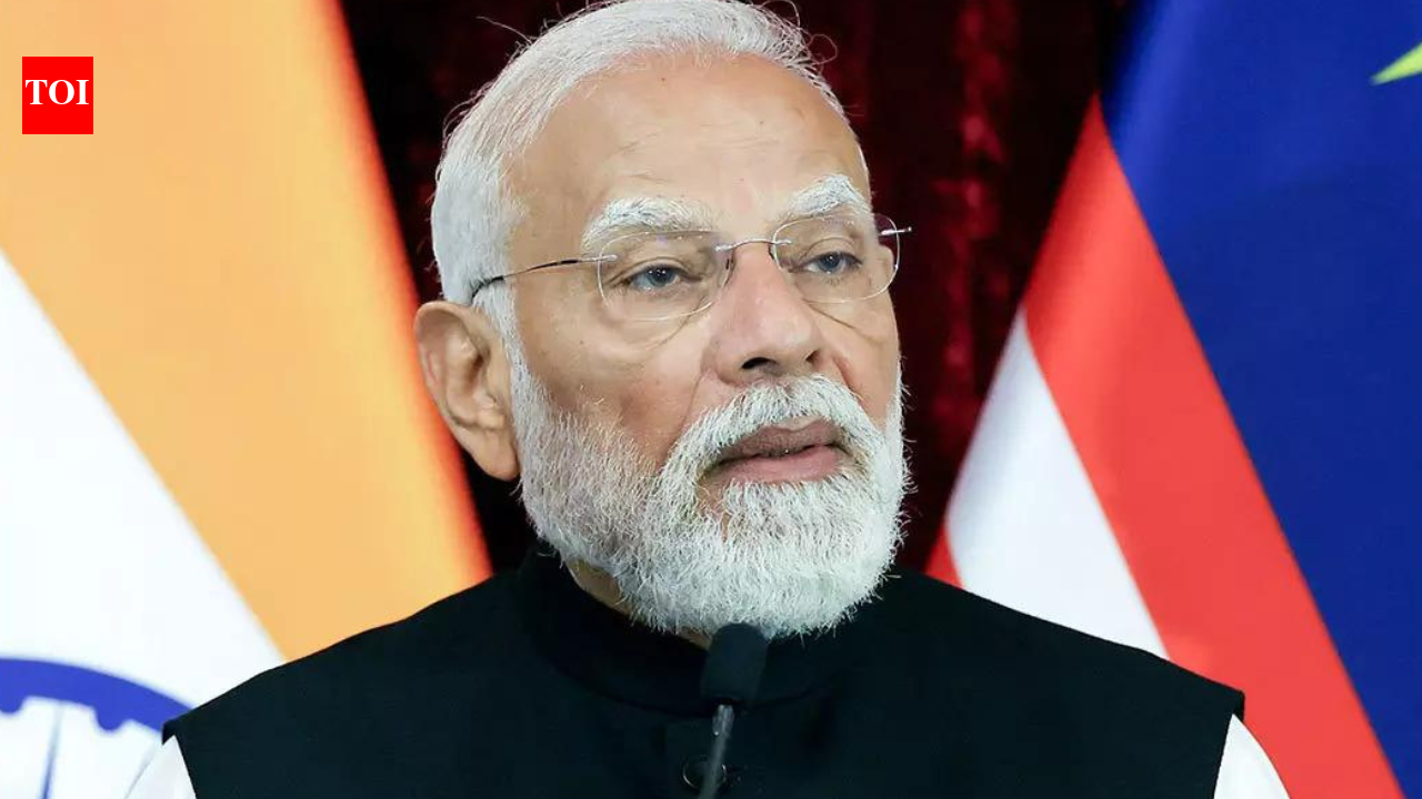 'Devotion etched in our consciousness': PM Modi, Rahul Gandhi pays tribute to fallen soldiers on Pulwama attack anniversary | India News