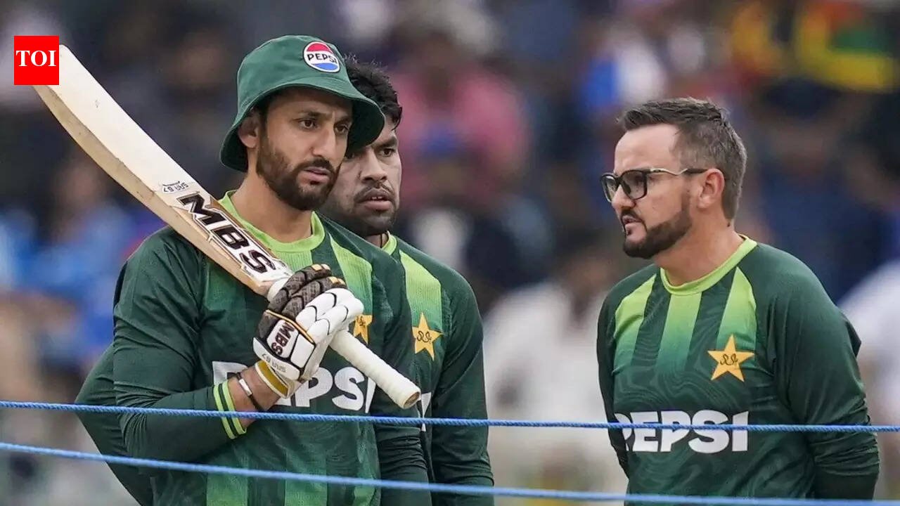 ‘Free ke paise le raha hai kya bhai?’ Pakistan coach under fire after loss against India in T20 World Cup | Cricket News