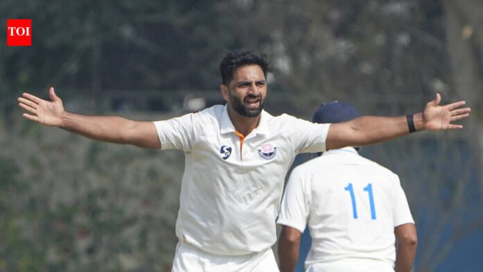 From Baramulla to the brink of history: Auqib Nabi's defining Ranji Trophy season | Cricket News