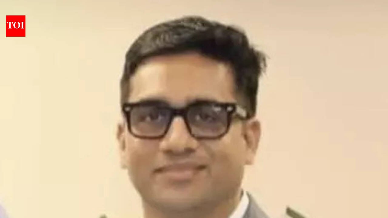 IAS officer suspended for not attending ministerial briefing | Mumbai News
