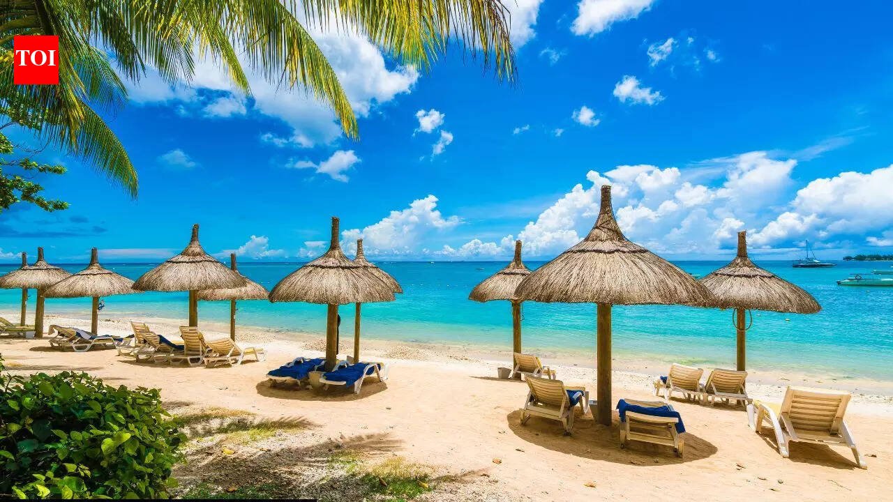 Indian tech reviewer alleges racism at luxury Mauritius resort: ‘Imagine begging after paying Rs 3.5 lakh ‘ |
