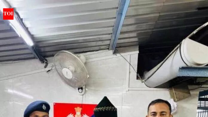 Man from Mumbai arrested for illegally sticking posters | Mumbai News