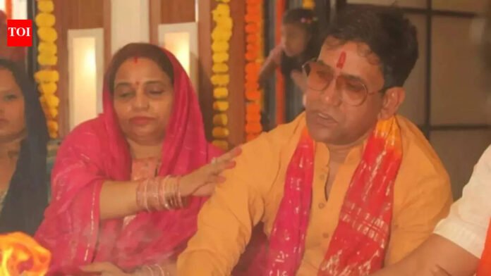 Nirahua: Bhojpuri star Dinesh Lal Yadav aka Nirahua confesses he never loved his wife Mansha Devi in 26 years of 'forced' marriage | Bhojpuri Movie News