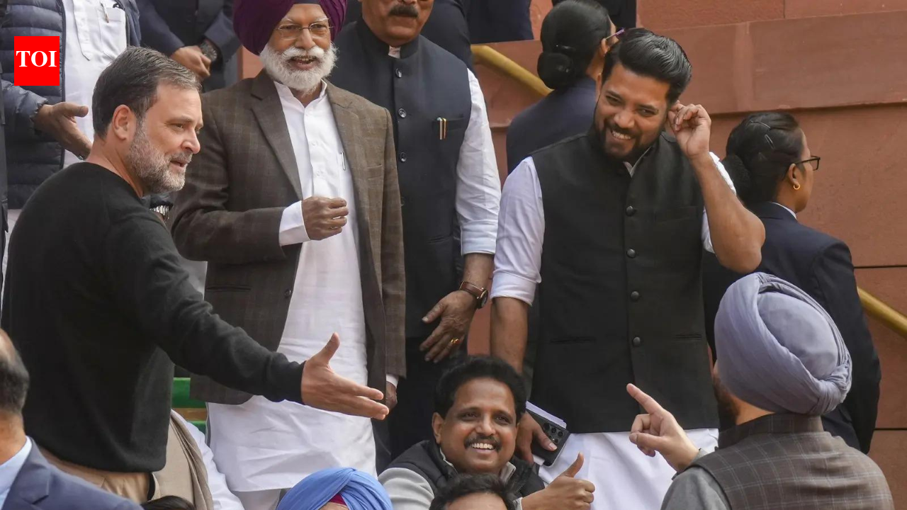 Rahul Gandhi 'traitor' remark against Bittu snowballs into huge controversy, protests - top developments | India News