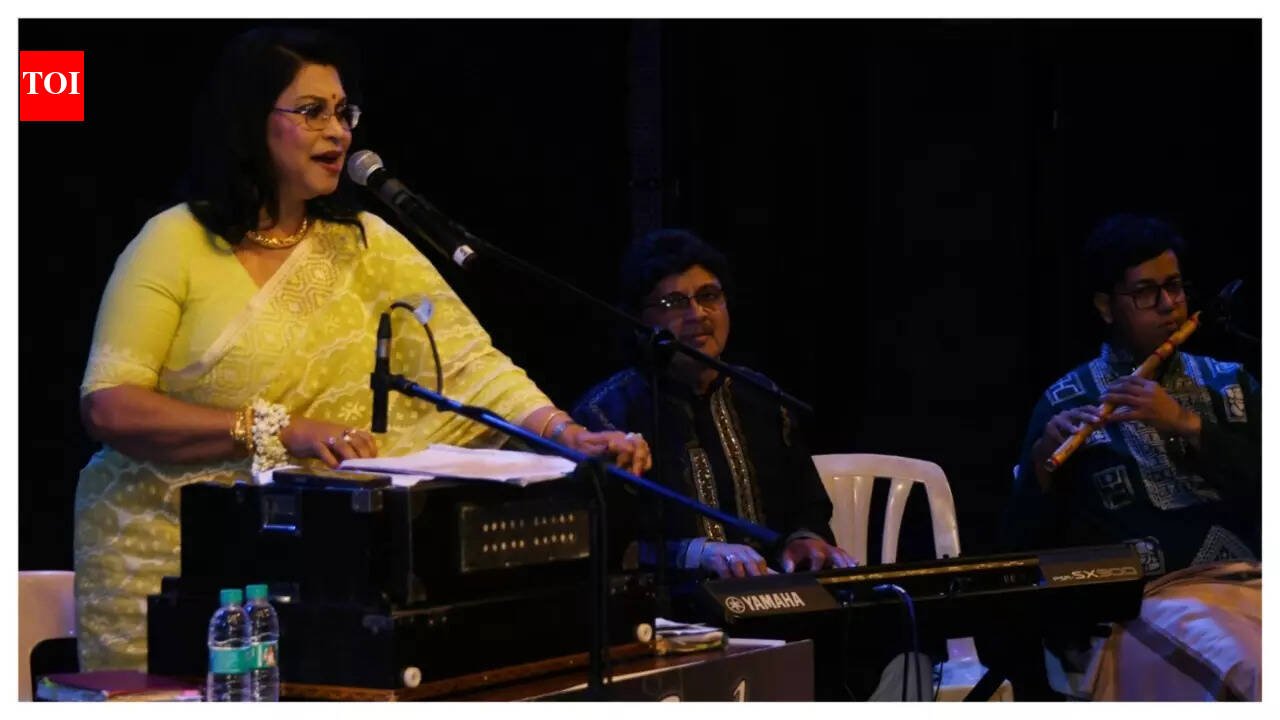 Rezwana Choudhury Bannya mesmerises Mumbai with a soulful Tagore evening | Hindi Movie News