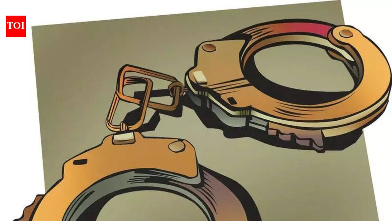 Second sex assault on minor in Badlapur in over a month: School bus driver arrested for molesting 12-year-old girl | Mumbai News