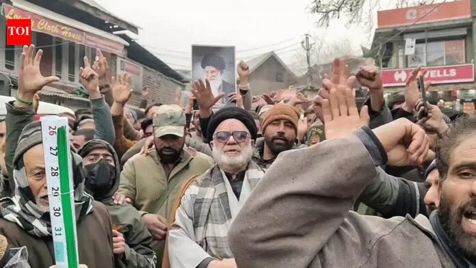 Shia Muslims protest in Kashmir over deadly blast at Islamabad mosque | India News