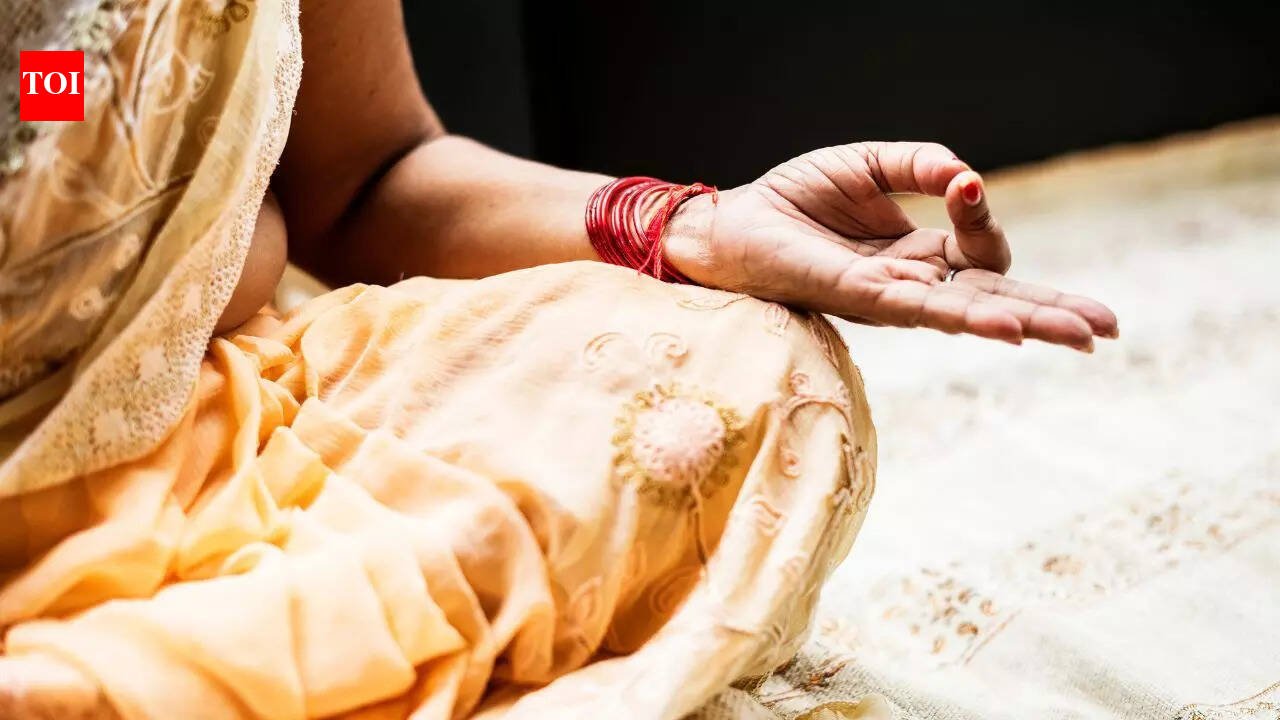 Silent chanting vs Loud chanting: Meaning, benefits and what works better