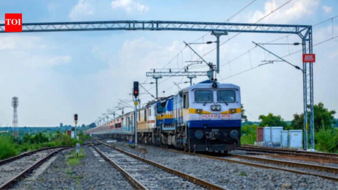 Suspected Bomb On Railway Tracks In West Bengal: Bengal Railway Bomb Threat: Suspected Device Found, Train Services Disrupted | India News