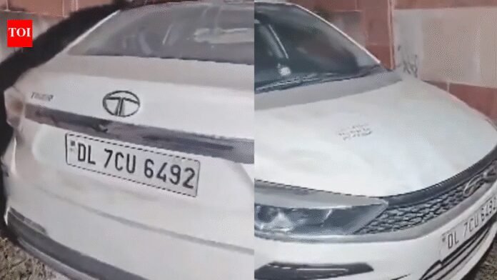 Triple suicide? 3 found dead in car parked near west Delhi flyover; 'poisonous' smell detected in vehicle | Delhi News