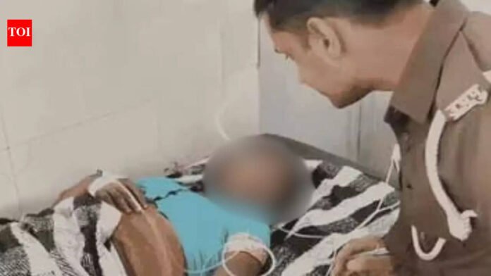 Unable to bear labour pain, UP woman slits her abdomen with knife; delivers healthy baby girl later | Lucknow News