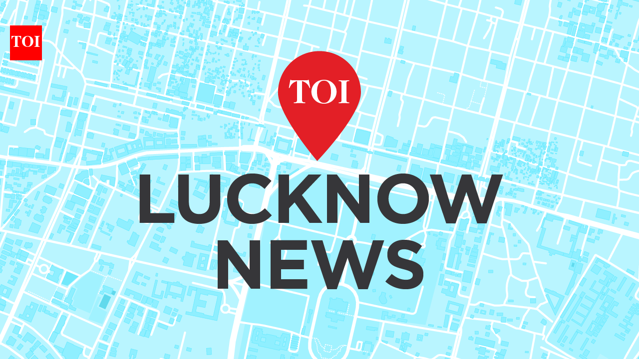 Undergarments worth Rs 10,000 stolen from Varanasi shop, 3 booked | India News