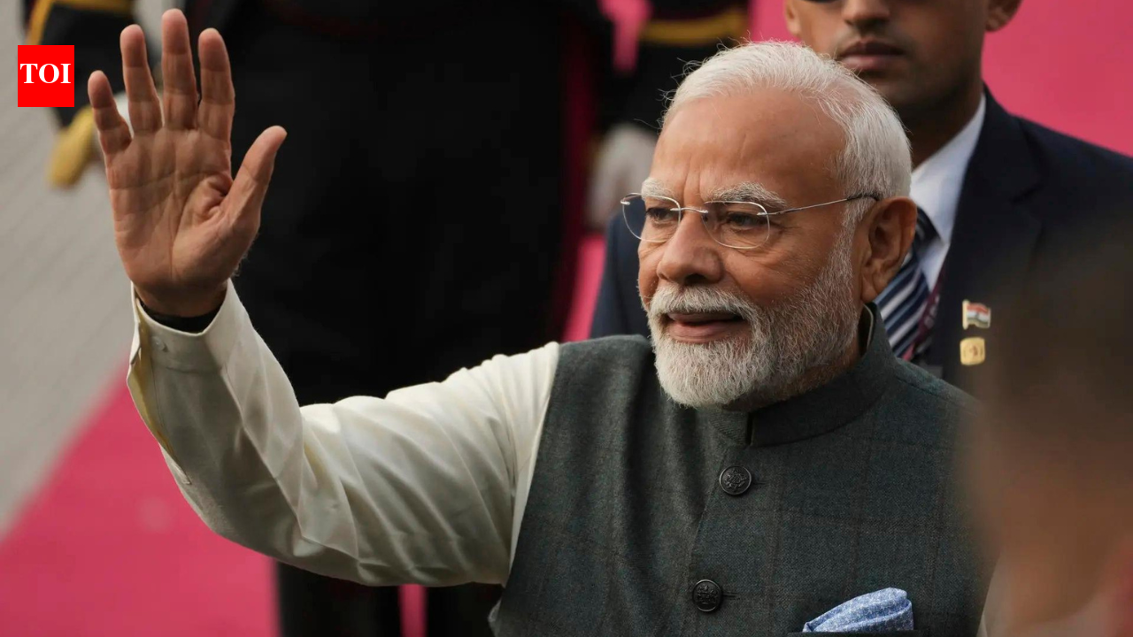 8,931 days milestone! PM Modi overtakes Pawan Kumar Chamling to become longest-serving head of government | India News
