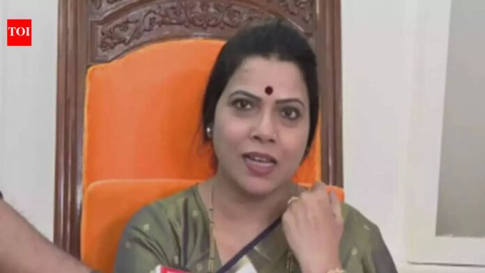 Birth certs to B’deshis: Mumbai mayor says 119 taken back, FIR on 116 | Mumbai News