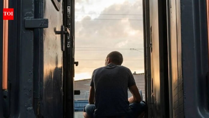 Bombay High Court: ‘No fault of passenger’: Bombay high court directs railways to pay Rs 80,000 to man who fell from running train at non-halt station | Mumbai News