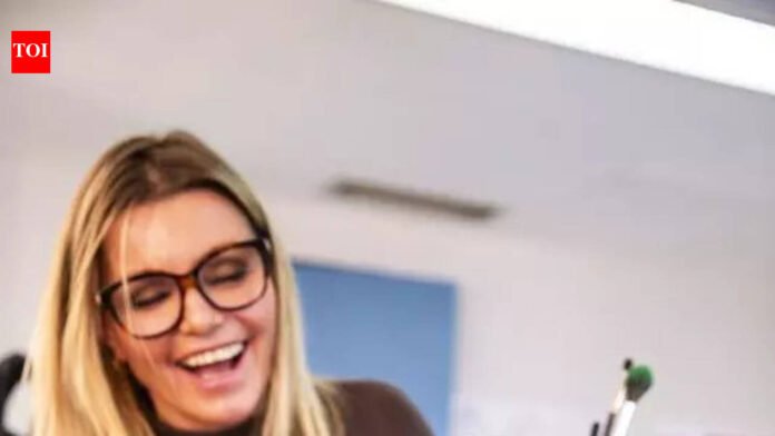 Chairs ‘dressed’ in coats, bouffants on standby: Inside the Broadway backstage | Mumbai News