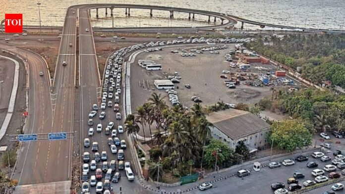 Coastal Road bottleneck triggers South Mumbai's 'Unlock the Exit' drive | Mumbai News