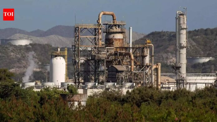 Crude Oil Prices: Middle East tensions: Oil companies may cushion impact of spike - report