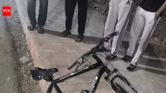 Cyclist killed as car ‘driven by 17-yr-old boy’ hits him in Kalyan | Mumbai News