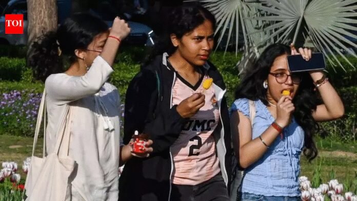 Delhi records season’s hottest day at 34.3°c, 7°c above normal; night temperatures up too | Delhi News