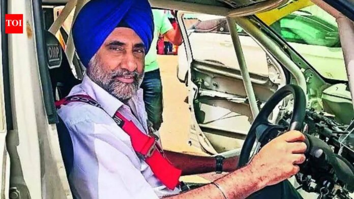 Divers to search reefs for rallyist | India News