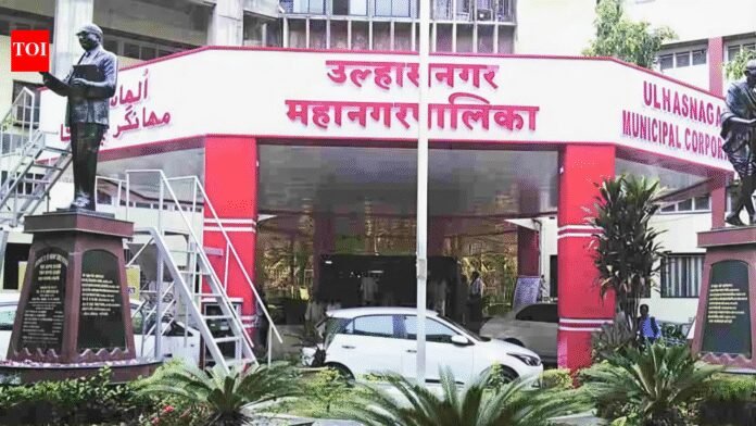 Dumping ground, water crisis spark stormy scenes in Ulhasnagar civic general body meeting | Thane News