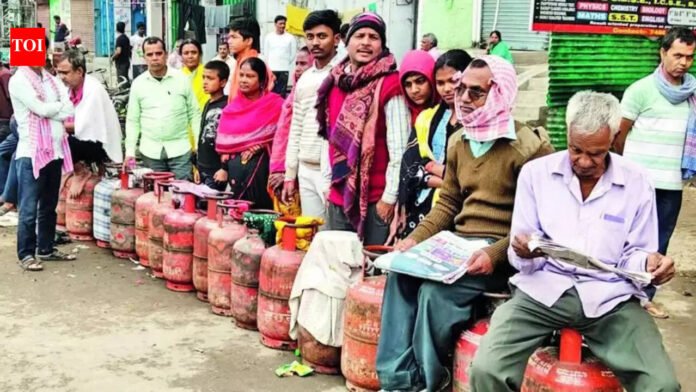 Energy crisis: Govt pushes for PNG connections, asks all ministries to assess demand | India News