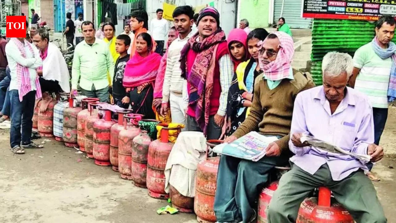 Energy crisis: Govt pushes for PNG connections, asks all ministries to assess demand | India News