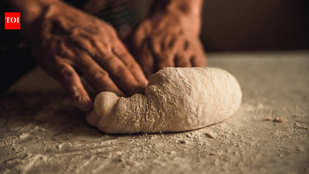 Gluten Intolerance Symptoms: How gluten intolerance triggers persistent gastric issues: Gastroenterologist reveals key symptoms to note |