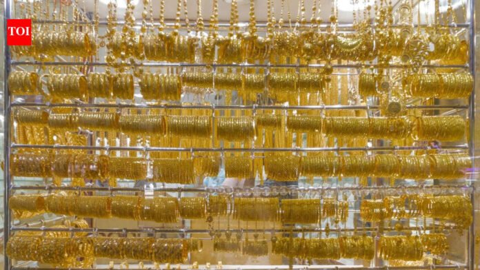 Gold Price: Dubai gold price climbs on March 27: 24K at around Dh624 per gram as inflation fears drive buying | World News