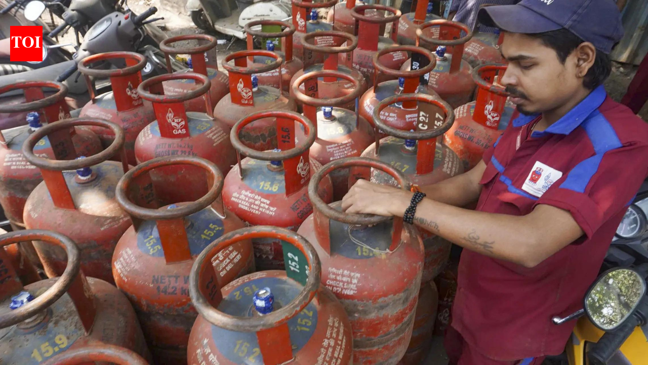 Government asks refineries to boost LPG for homes amid Middle East crisis
