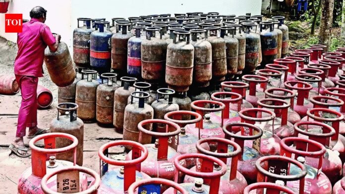 Govt orders faster city gas project clearances, hikes commercial LPG allocation to ease supply stress