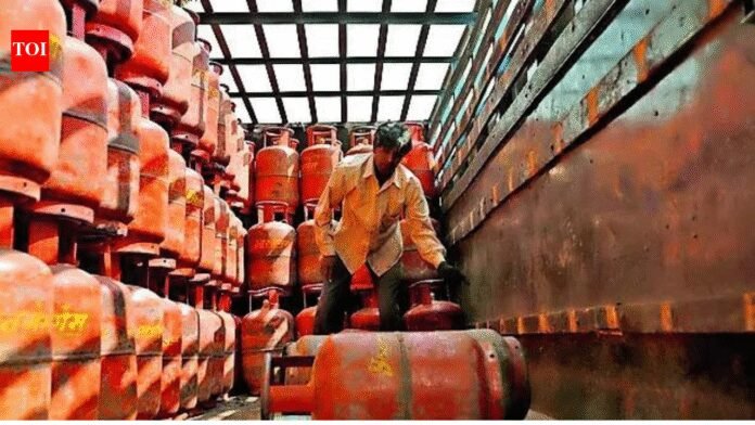 LPG crisis: Panic bookings by domestic consumers, server crash trigger chaos