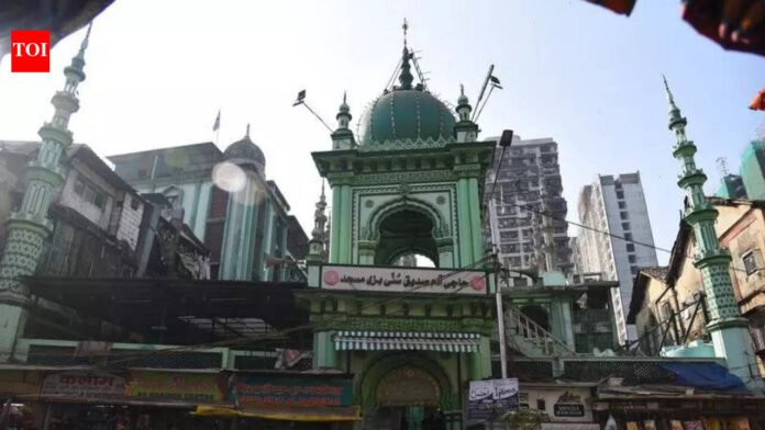 Madanpura mosque rewards hafizs & imams | Mumbai News