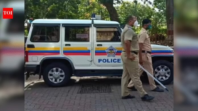 Man strangles wife after domestic dispute, confesses to Nashik Police Station | Thane News