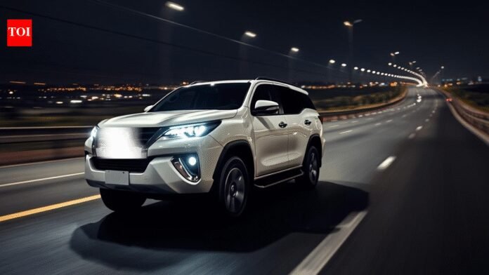 Mbbs Student Accident In Gorakhpur: MBBS student killed, 3 injured as speeding Fortuner rams group of bikers in UP | Lucknow News