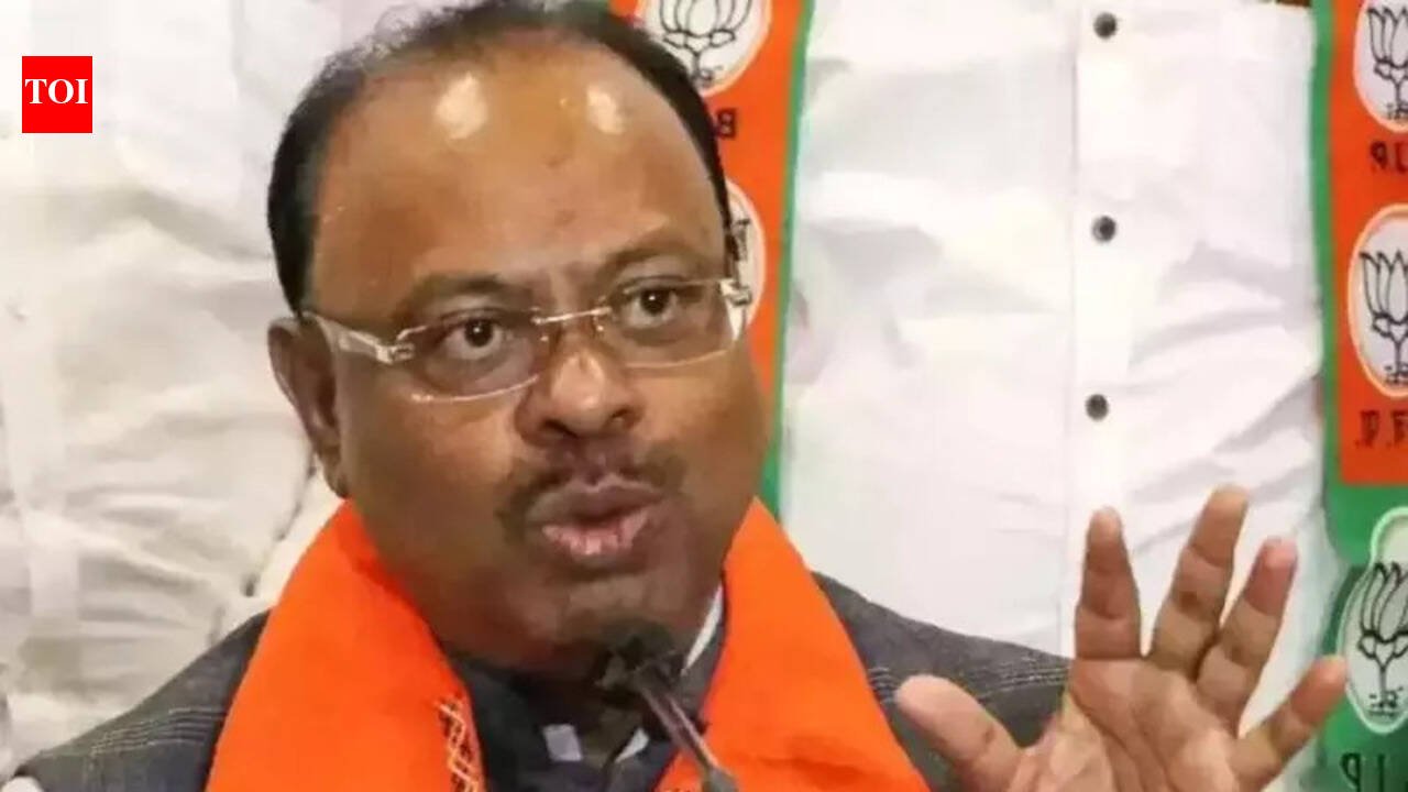 Mumbai: Decision on making land given to landless farmers and ex-servicemen freehold at minimum rates to be taken by end-March, says revenue minister Chandrashekhar Bawankule | Mumbai News