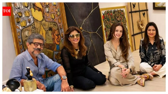Mumbai artist Bina Aziz curates Alchemy of Light with eight contemporary artists | Mumbai News