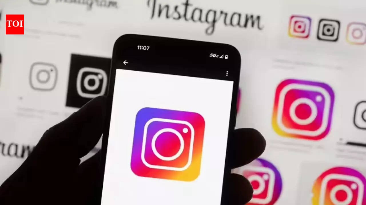 Mumbai man uploads private photos of ex-wife on social media, FIR filed | Mumbai News