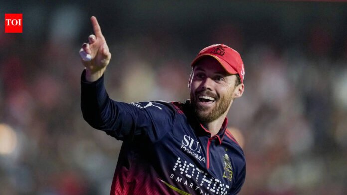 Phil Salt steals the show with outrageous one-handed catch to remove Ishan Kishan - Watch | Cricket News