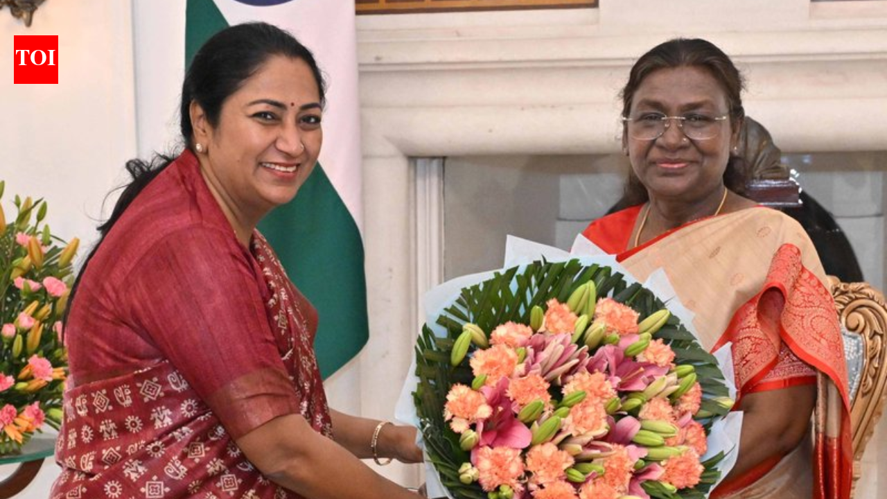 President Murmu to launch free pink mobility card for women in Delhi | India News