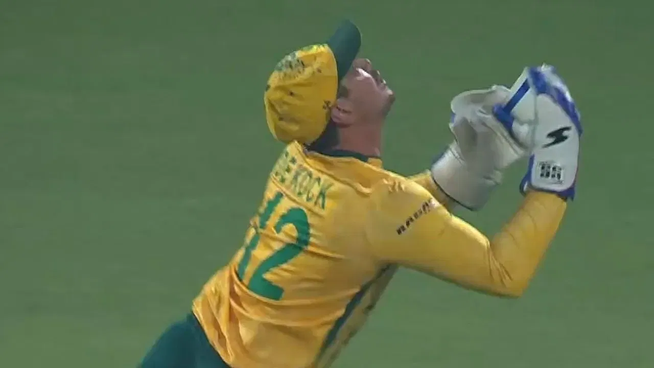 Quinton De Kock-Dewald Brevis confusion hands Tim Seifert a second chance
