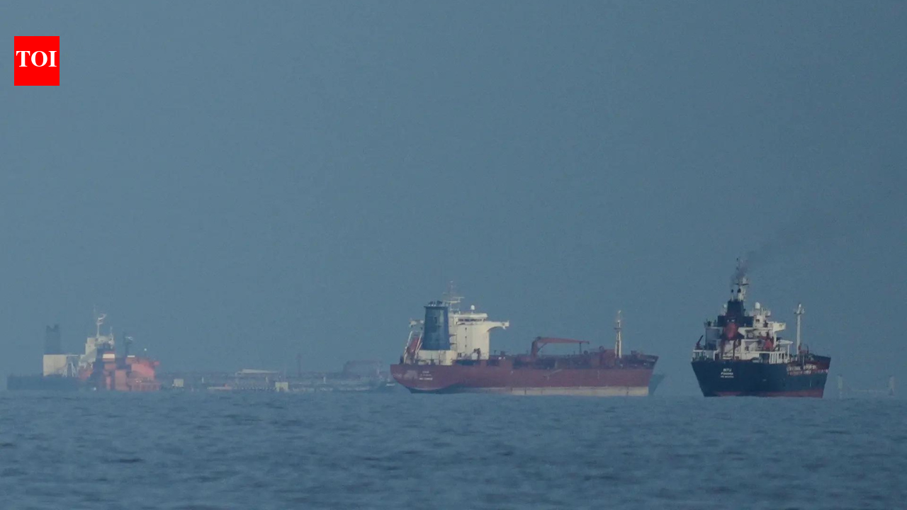 'Unusual': Two Chinese vessels abort bid to pass Strait of Hormuz despite Iran's assurances of safe passage
