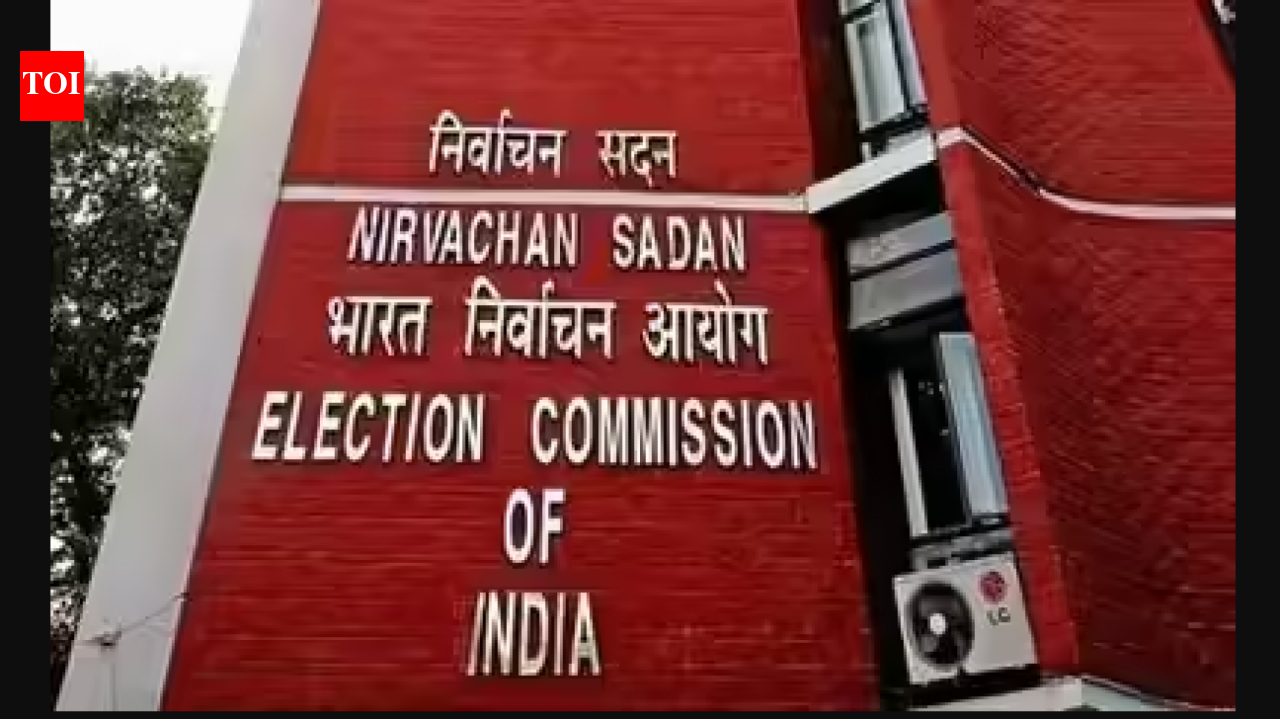 West Bengal elections: EC transfers 19 senior police officers in fresh reshuffle ahead of polls | India News